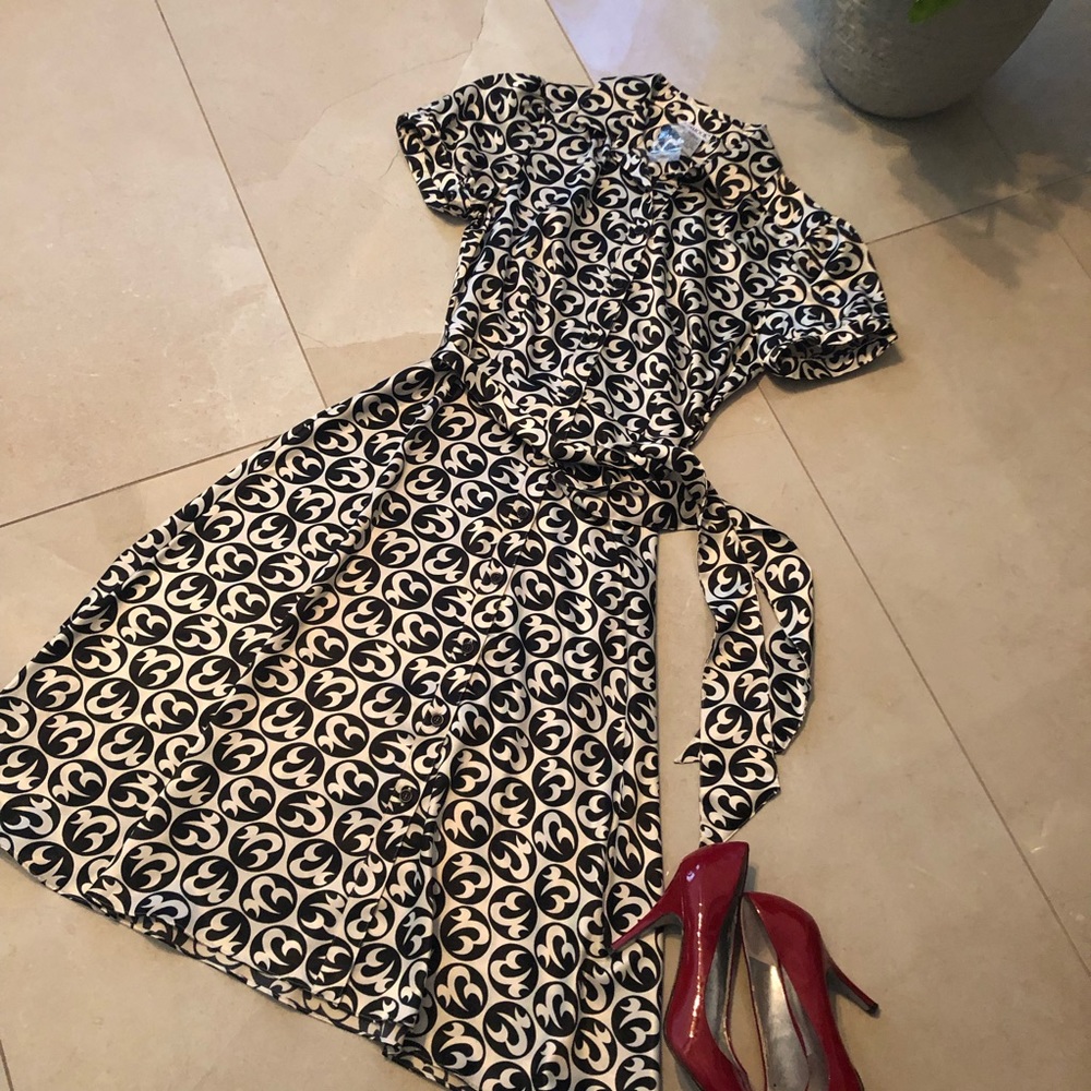 ❤️ 3/$20 Black and white dress NWOT